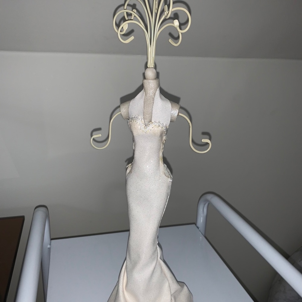 Jewelry holder